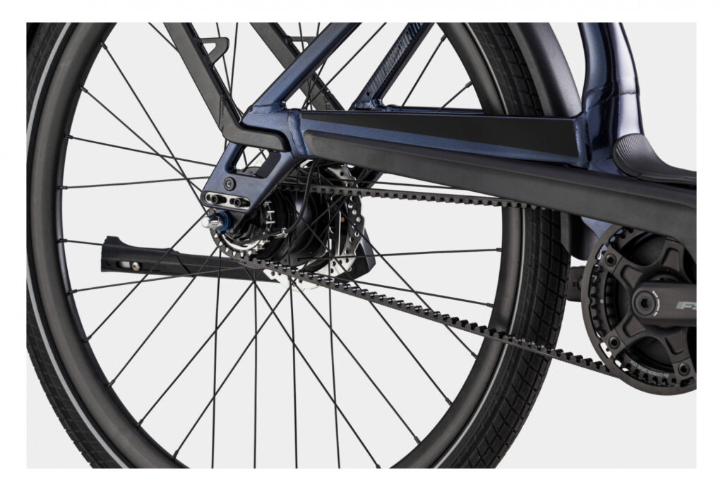 VÉLO DE VILLE ÉLECTRIQUE CANNONDALE MAVARO NEO 4 SHIMANO NEXUS 8V COURROIE 625 WH 700 MM BLEU MIDNIGHT – Image 3