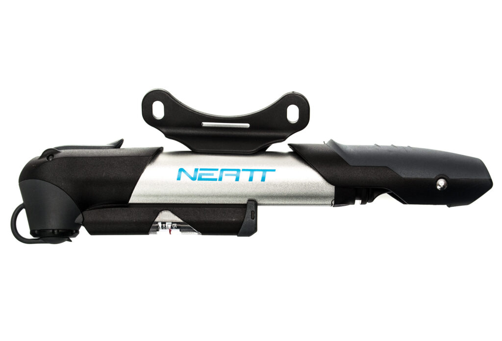 POMPE À MAIN NEATT PRECISION AVEC MANOMETRE